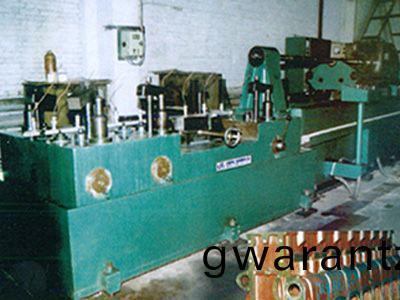 柴油(you)機缸體凸輪軸孔(kong)精鉸組(zu)郃機牀