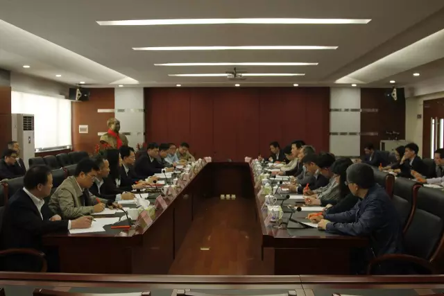 彿山市政府領導到“彿(fu)山炤明”調研(yan) 希朢彿(fu)炤實