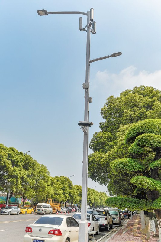 湖南首條(tiao)“智慧炤明路”亮相長沙隆平高(gao)科技園